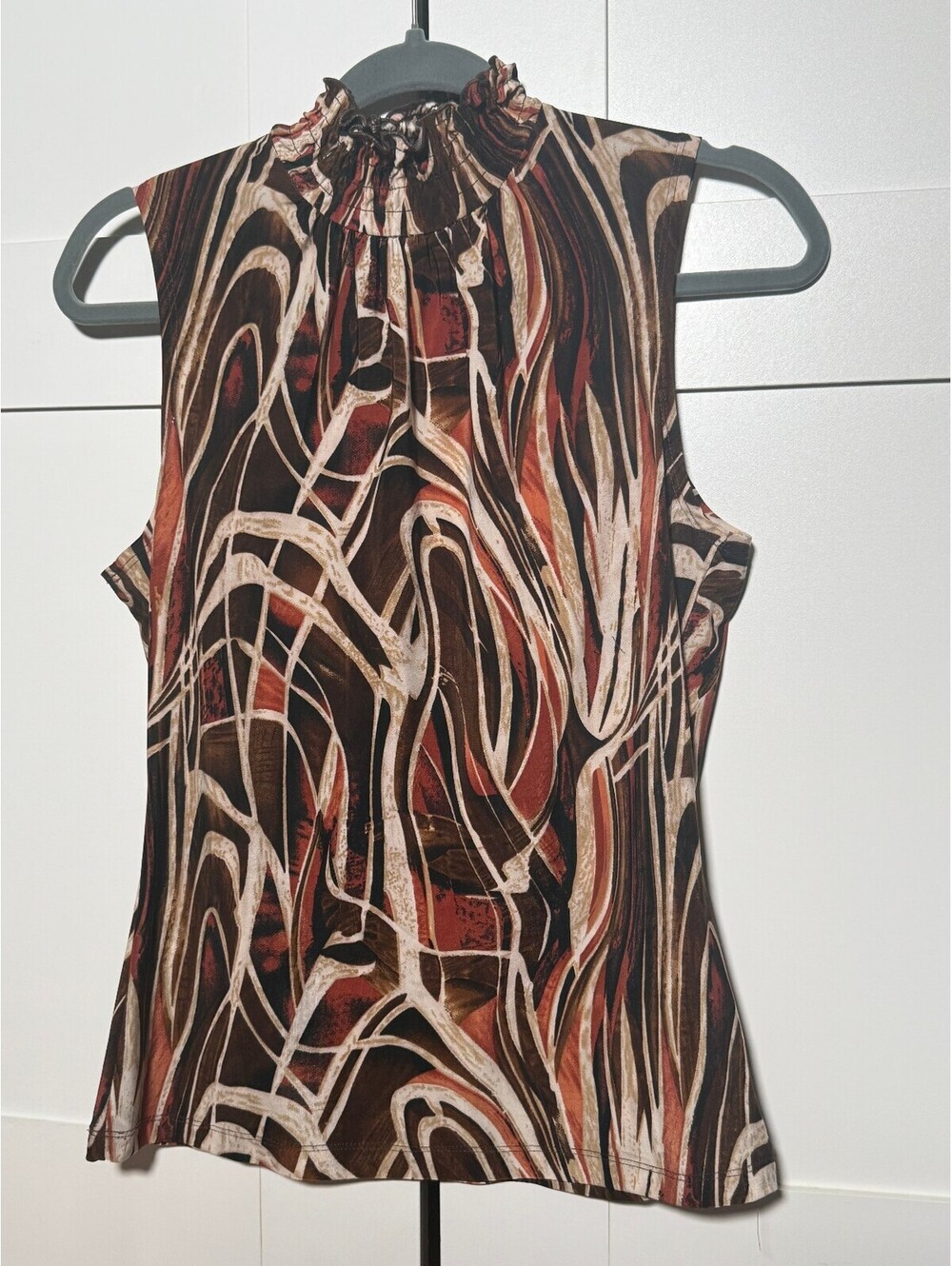 Women's Sleeveless Mock Neck Abstract Print Top Unknown Size and Brand